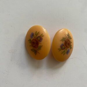 VTG cottagecore Floral Oval pierced Earrings